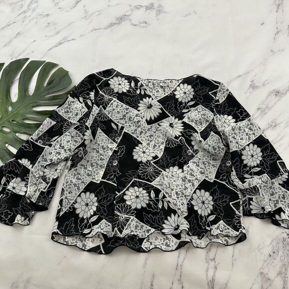 AGB Womens Vintage Y2k Bell Sleeve Top Size XL White Black Floral Sheer Boho - Picture 7 of 11